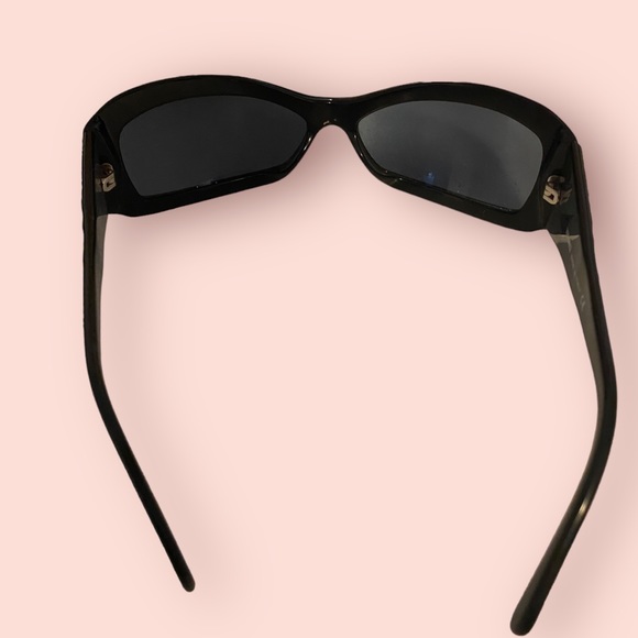 Authentic Versace sunglasses - Picture 3 of 8